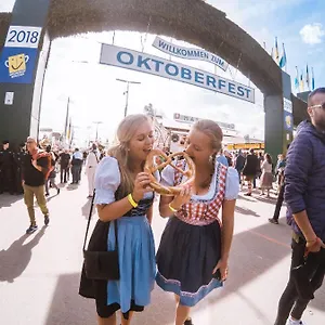 Oktoberfest On A Budget Campeggio Monaco di Baviera